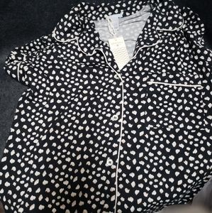 Bloomdales eberjey sleep chic short set pj set.